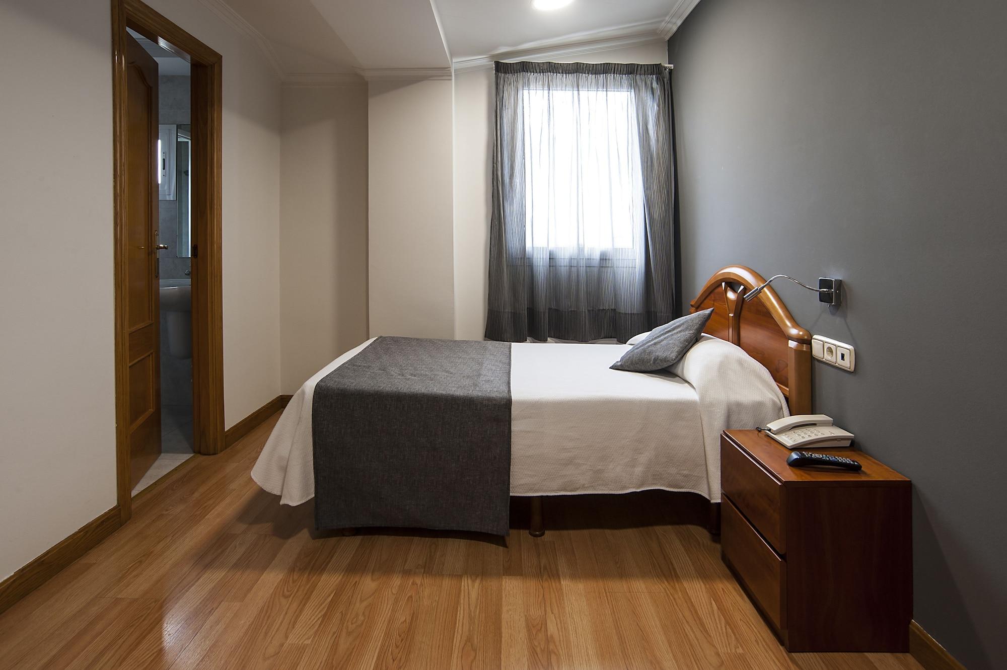 נואיין Iraipe Izaga Hostal מראה חיצוני תמונה