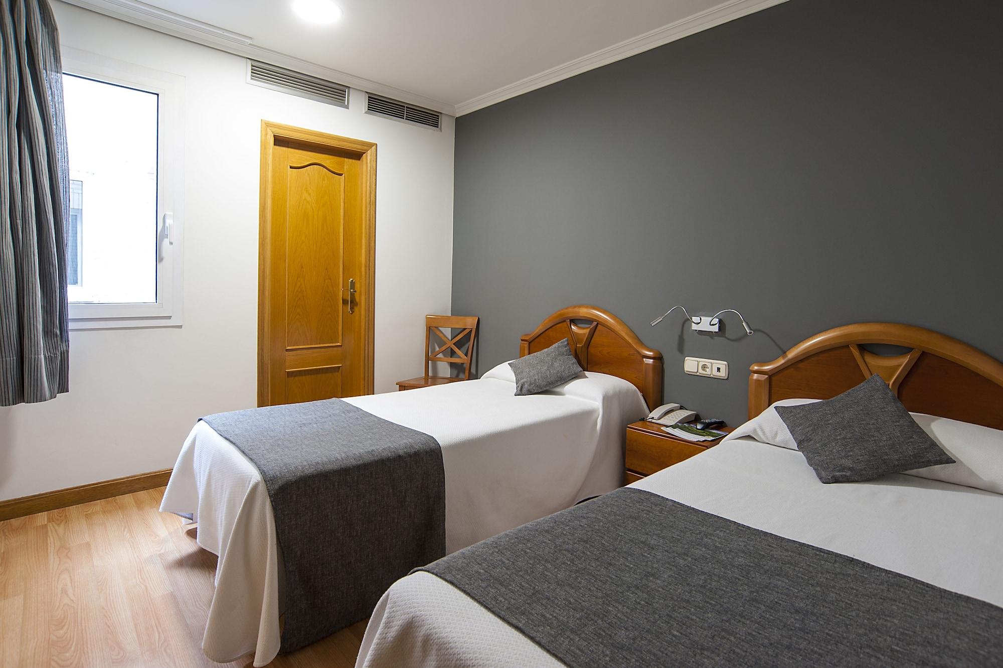נואיין Iraipe Izaga Hostal מראה חיצוני תמונה