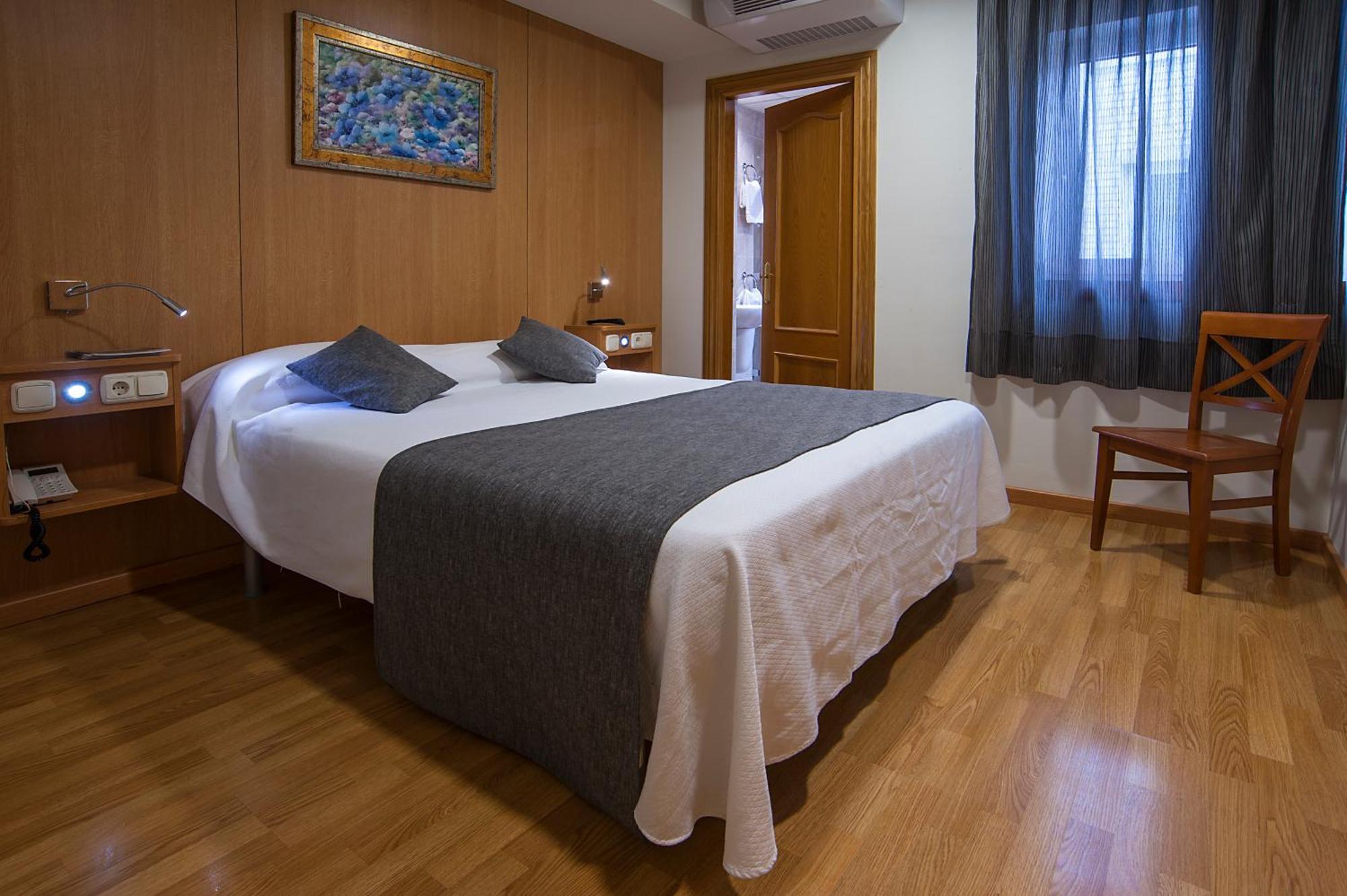נואיין Iraipe Izaga Hostal מראה חיצוני תמונה