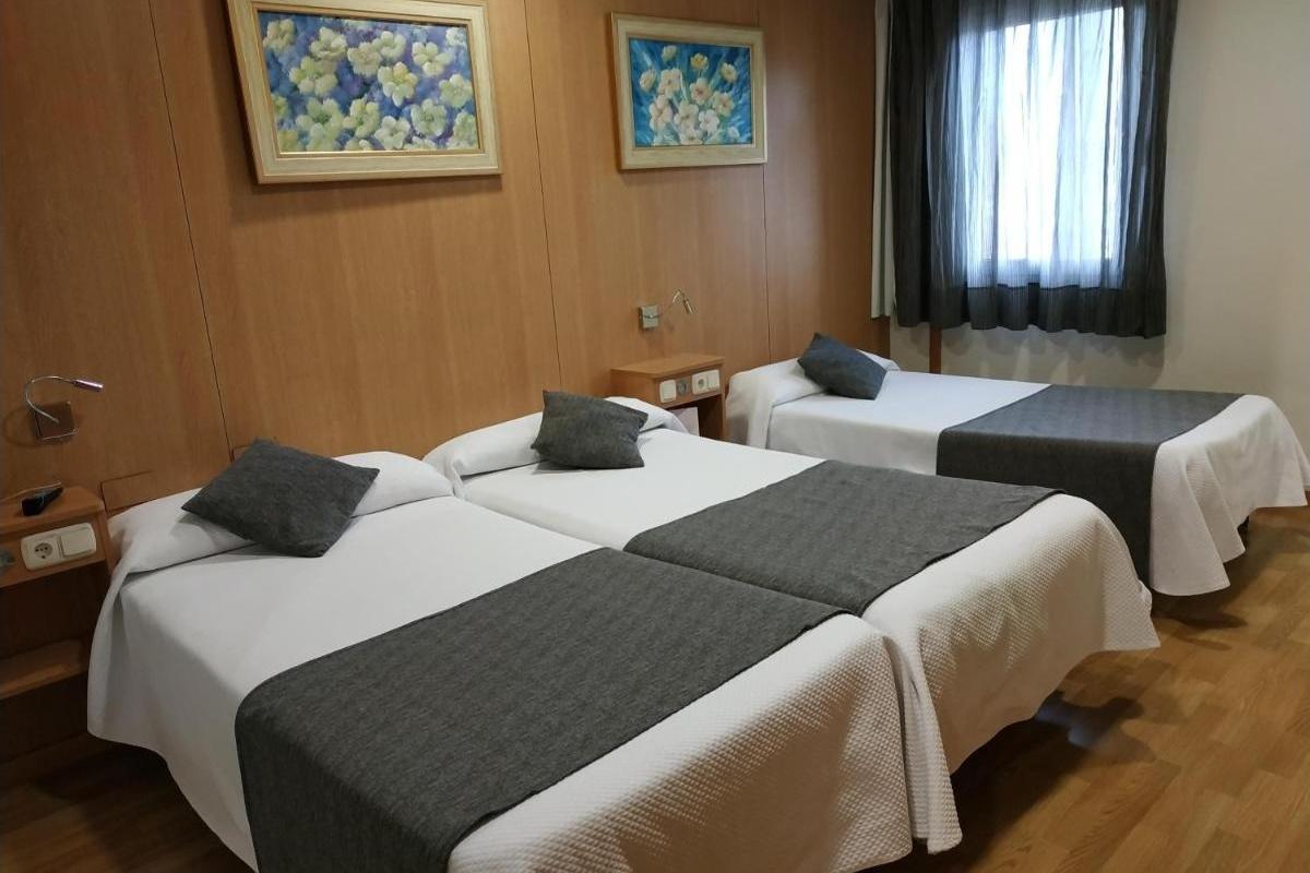 נואיין Iraipe Izaga Hostal מראה חיצוני תמונה